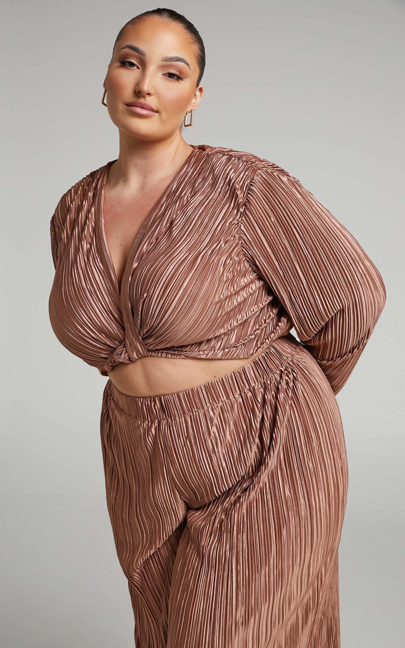 Aluna Two Piece Set - Plisse Twist Front Crop Top and Wide Leg Pants Set in Chocolate - Image 4