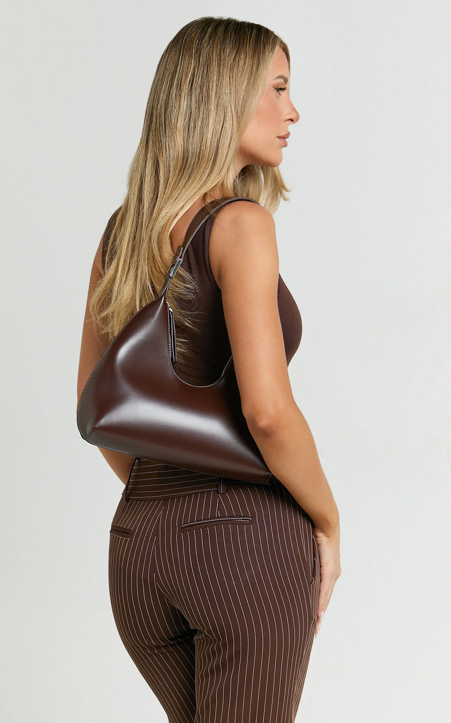 Calabasas Bag - PU Shoulder Bag in Chocolate - Image 3