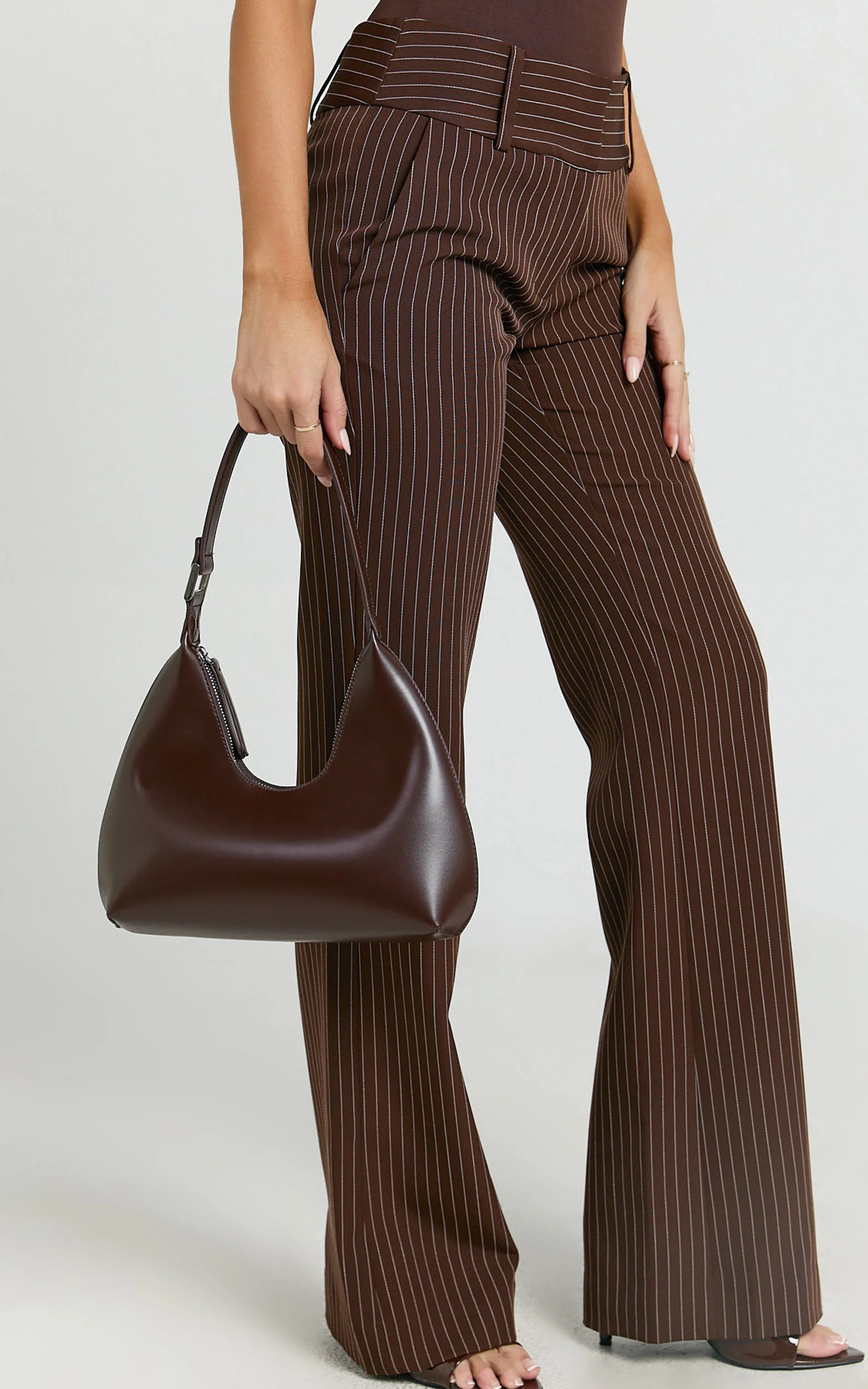 Calabasas Bag - PU Shoulder Bag in Chocolate - Image 4