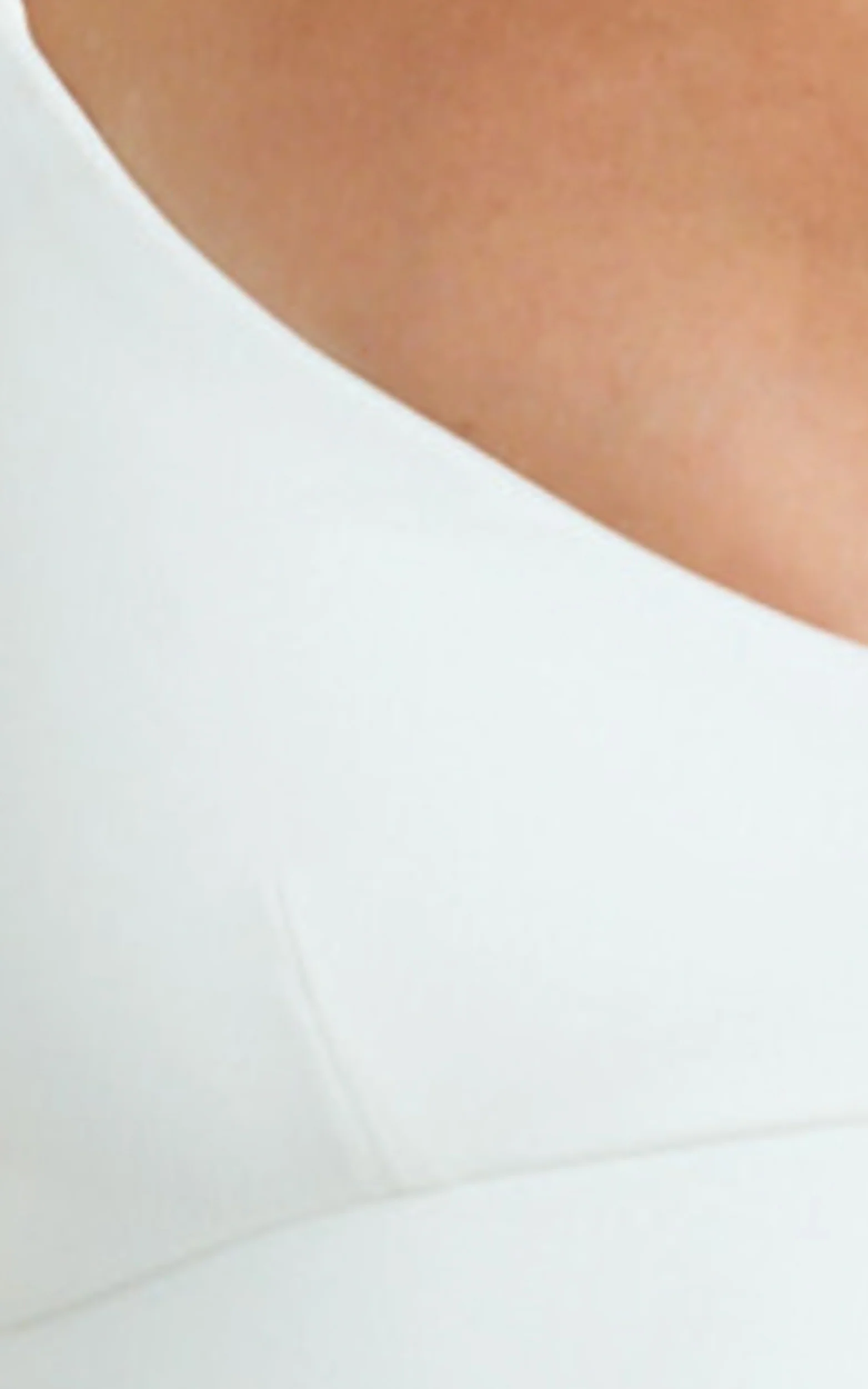 Orochie Bralette - Scoop Neck Bralette in White - Image 7